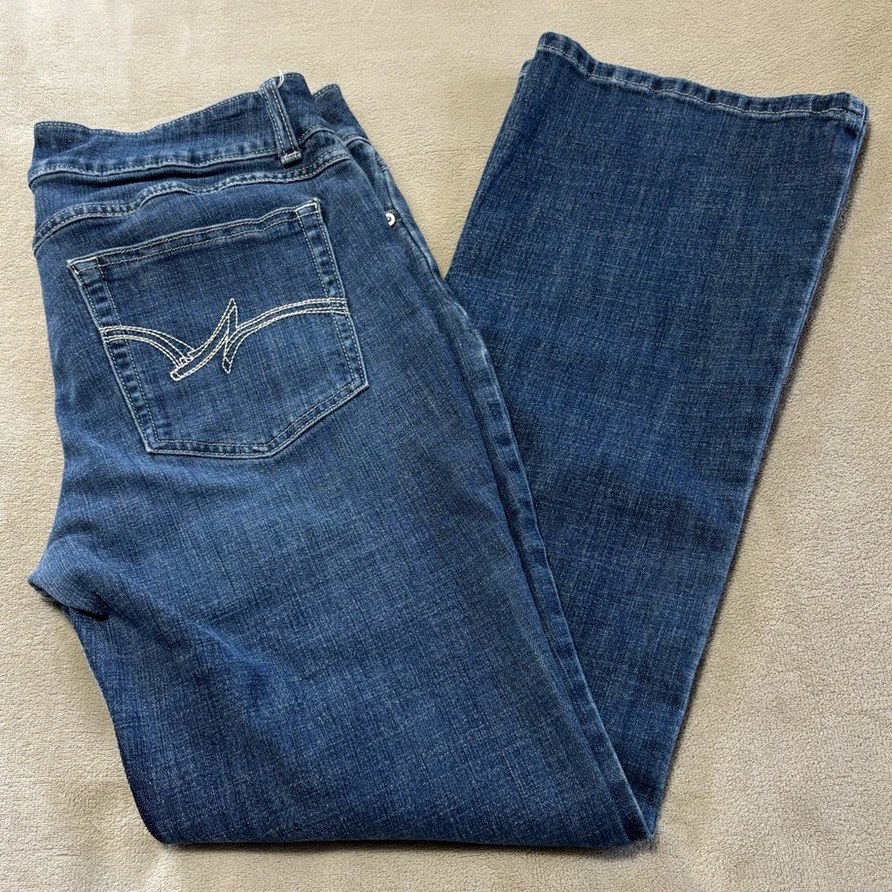 Wrangler Dark Wash Boot Cut Blue Jeans